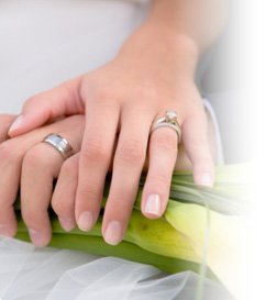 wedding rings, wedding hands, rings, weddings, vancouver weddings